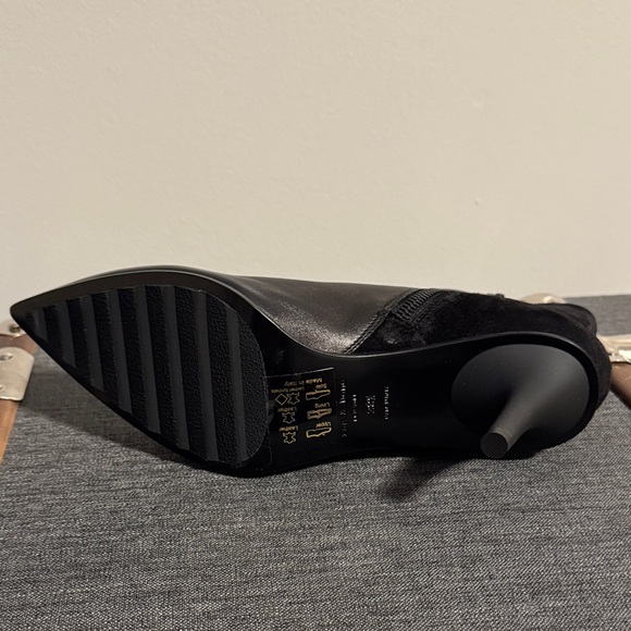 Authentic Rag & Bone Black Ankle Boots - Picture 10 of 12